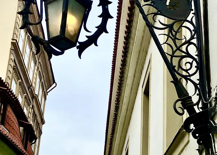 דירה Romantic Near Charles Bridge